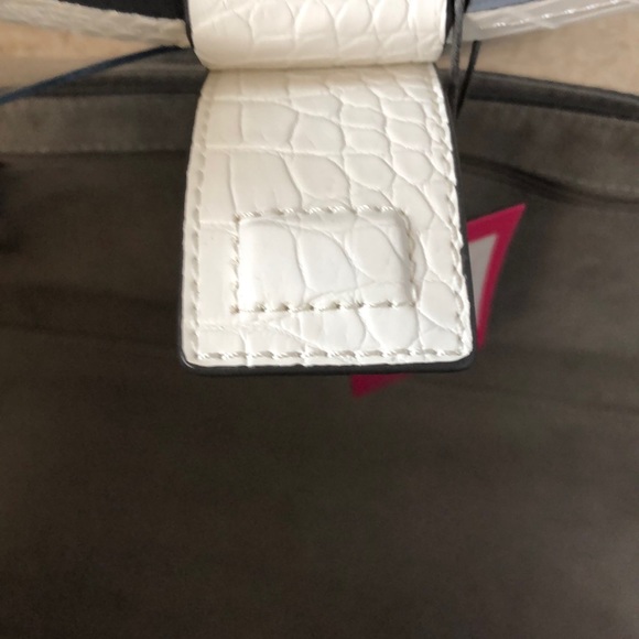 Vince Camuto handbag - Picture 4 of 4